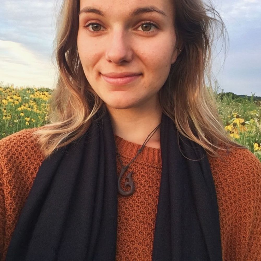 Meet your Posher, Emilie